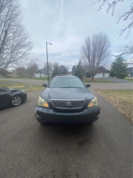 2005 Lexus RX 2nd Gen - Image 2 of 8