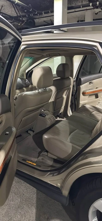 2005 Lexus RX 2nd Gen - Image 8 of 10