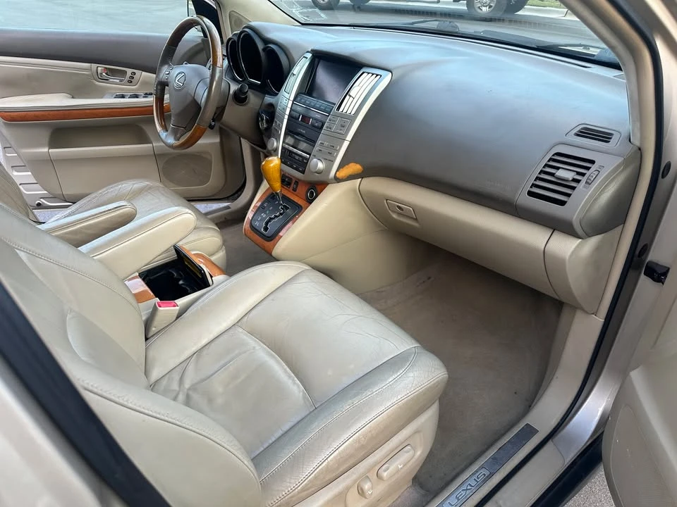 2005 Lexus RX 2nd Gen - Image 6 of 13