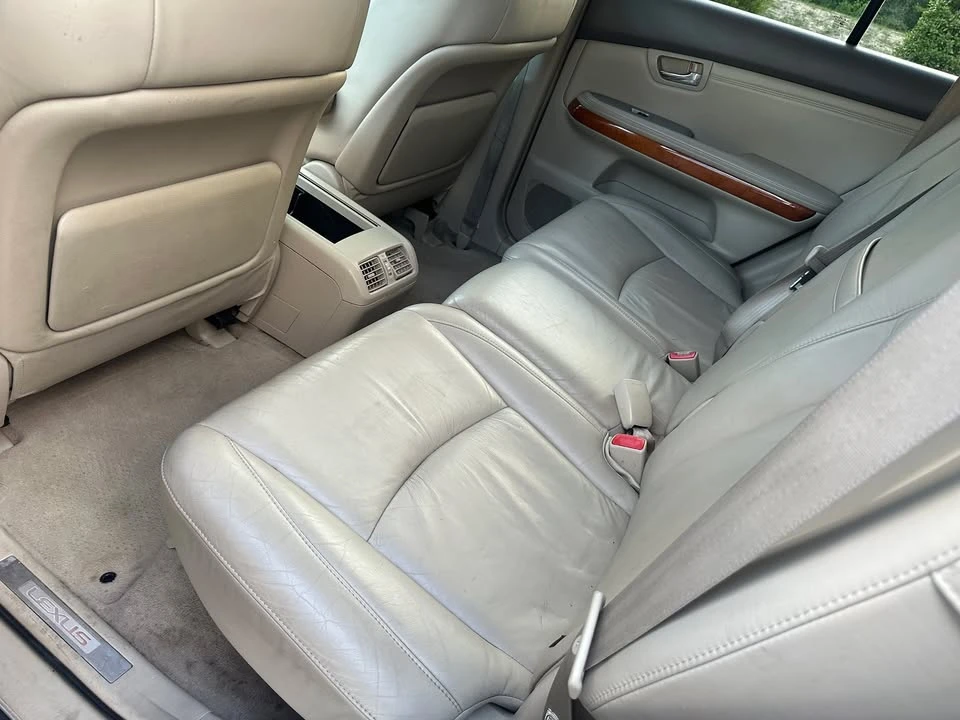 2005 Lexus RX 2nd Gen - Image 8 of 13