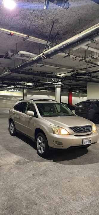 2005 Lexus RX 2nd Gen - Image 2 of 10