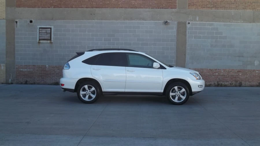 2005 Lexus RX 2nd Gen - Image 2 of 10