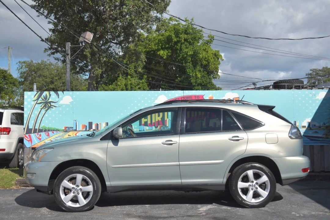 2005 Lexus RX 2nd Gen - Image 5 of 12