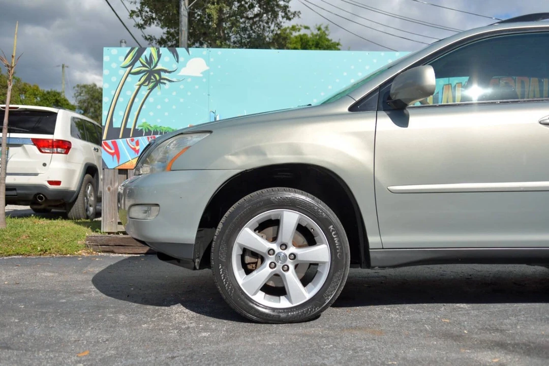 2005 Lexus RX 2nd Gen - Image 11 of 12