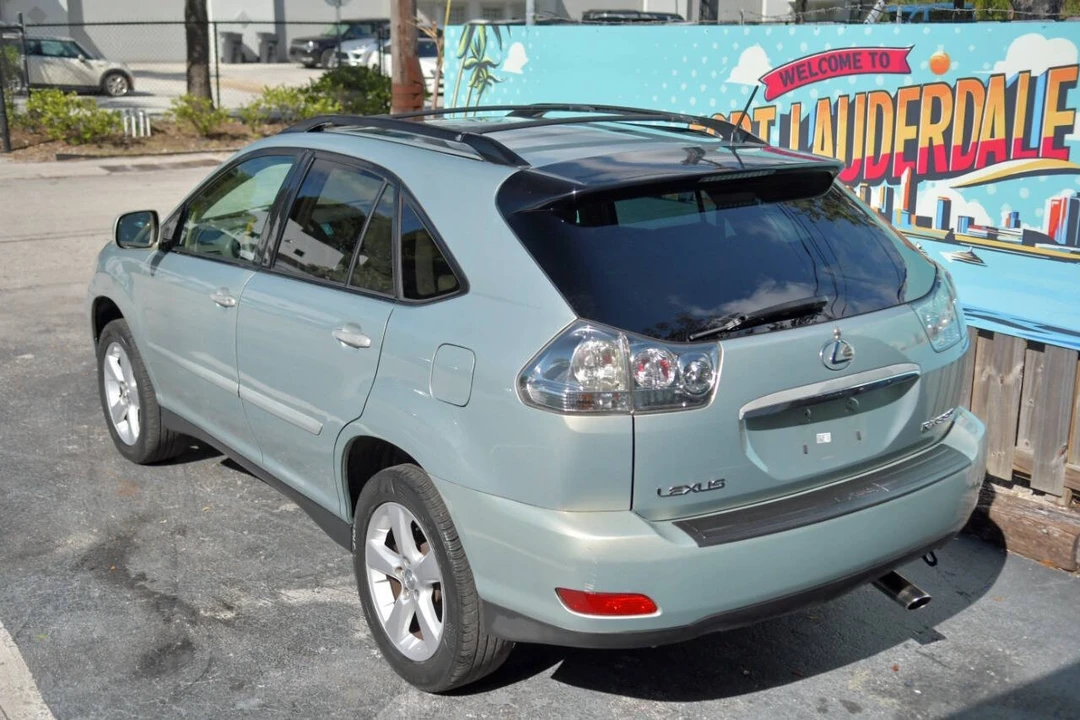 2005 Lexus RX 2nd Gen - Image 6 of 12