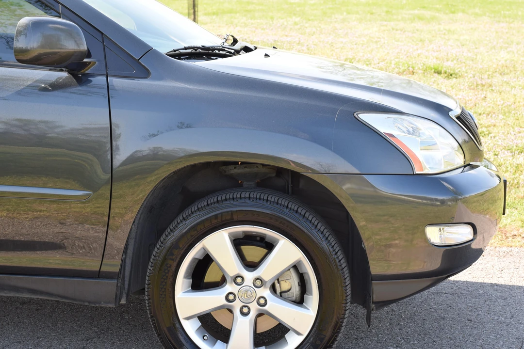 2005 Lexus RX 2nd Gen - Image 26 of 31