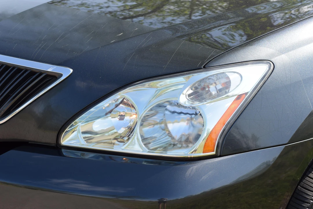 2005 Lexus RX 2nd Gen - Image 13 of 31