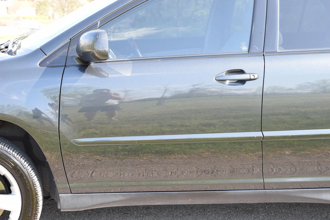 2005 Lexus RX 2nd Gen - Image 16 of 31
