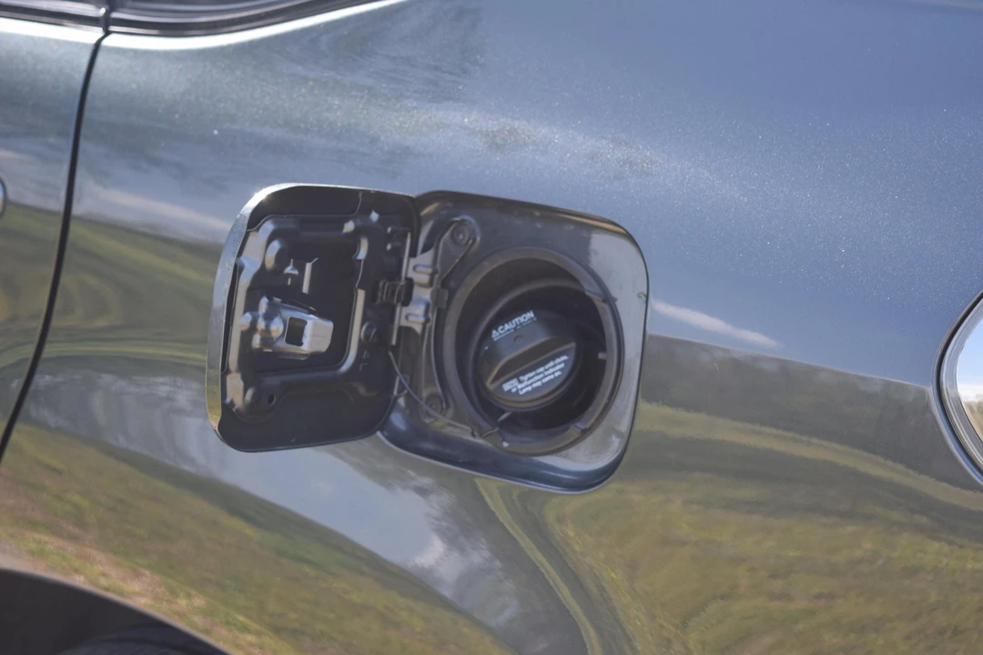 2005 Lexus RX 2nd Gen - Image 19 of 31