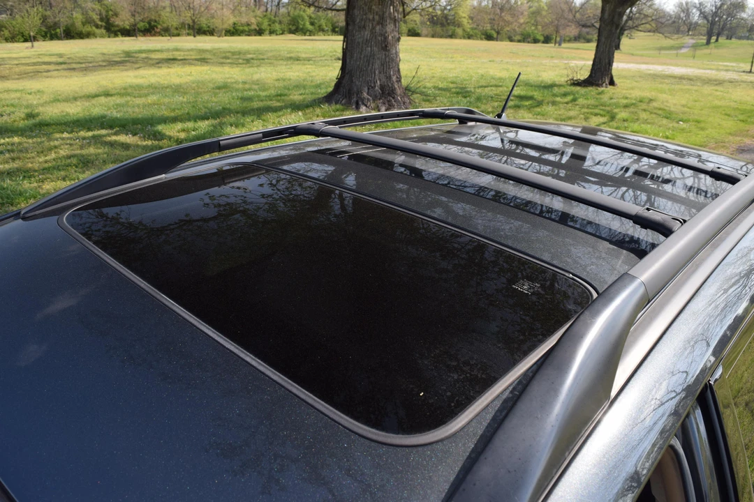 2005 Lexus RX 2nd Gen - Image 15 of 31