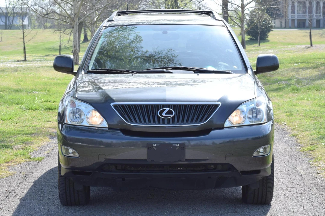 2005 Lexus RX 2nd Gen - Image 2 of 31