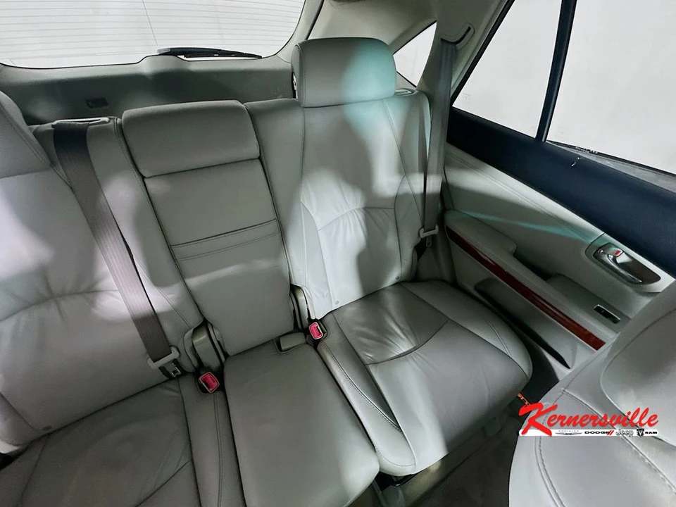 2005 Lexus RX 2nd Gen - Image 15 of 21