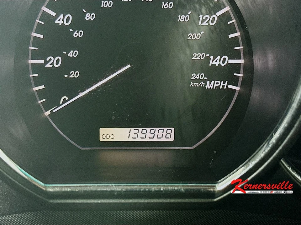 2005 Lexus RX 2nd Gen - Image 15 of 21