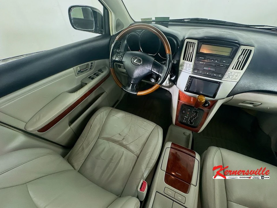 2005 Lexus RX 2nd Gen - Image 9 of 12