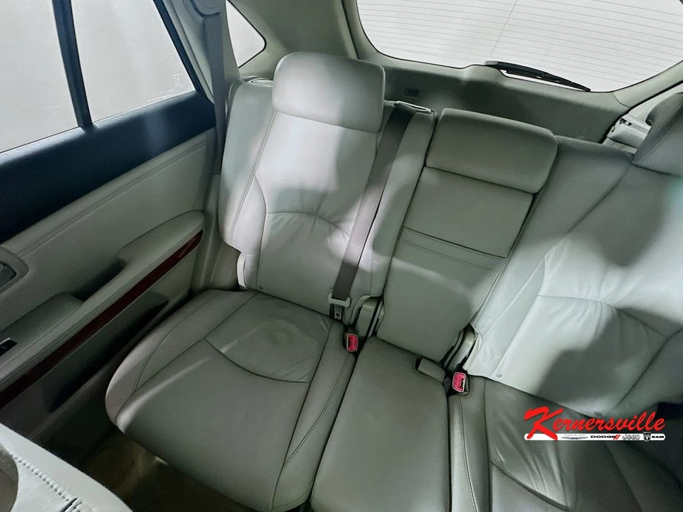 2005 Lexus RX 2nd Gen - Image 13 of 24