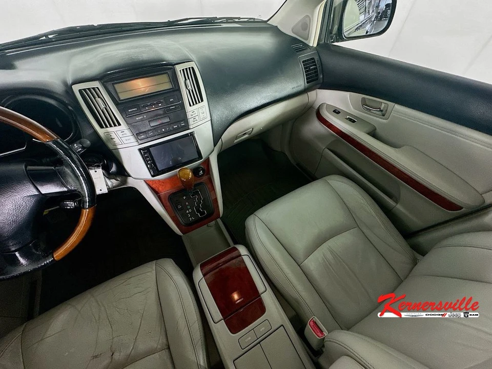 2005 Lexus RX 2nd Gen - Image 12 of 24