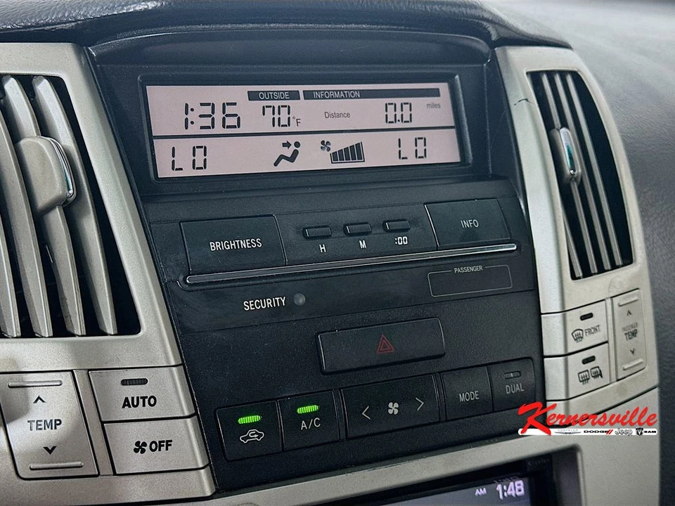 2005 Lexus RX 2nd Gen - Image 17 of 21