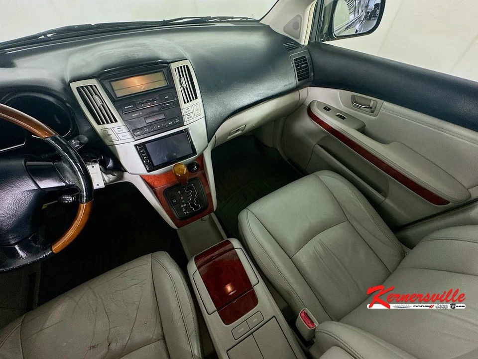 2005 Lexus RX 2nd Gen - Image 11 of 12