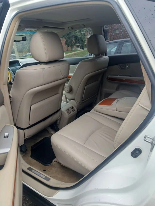 2005 Lexus RX 2nd Gen - Image 4 of 11