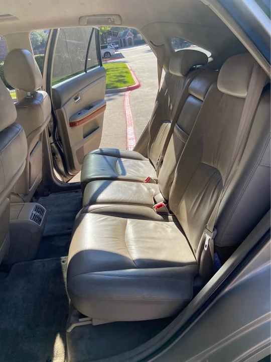 2005 Lexus RX 2nd Gen - Image 17 of 18