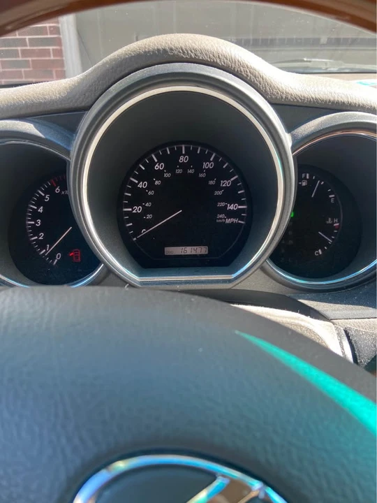 2005 Lexus RX 2nd Gen - Image 14 of 18