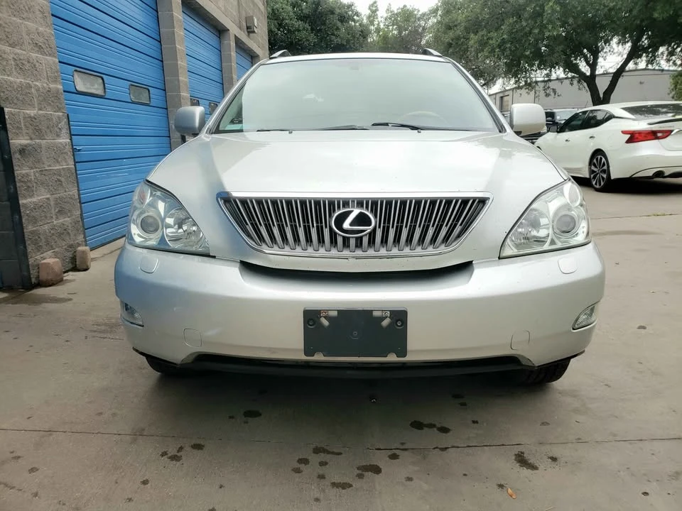 2005 Lexus RX 2nd Gen - Image 4 of 16