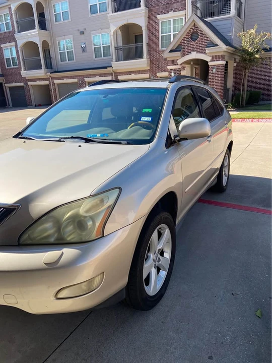 2005 Lexus RX 2nd Gen - Image 2 of 18