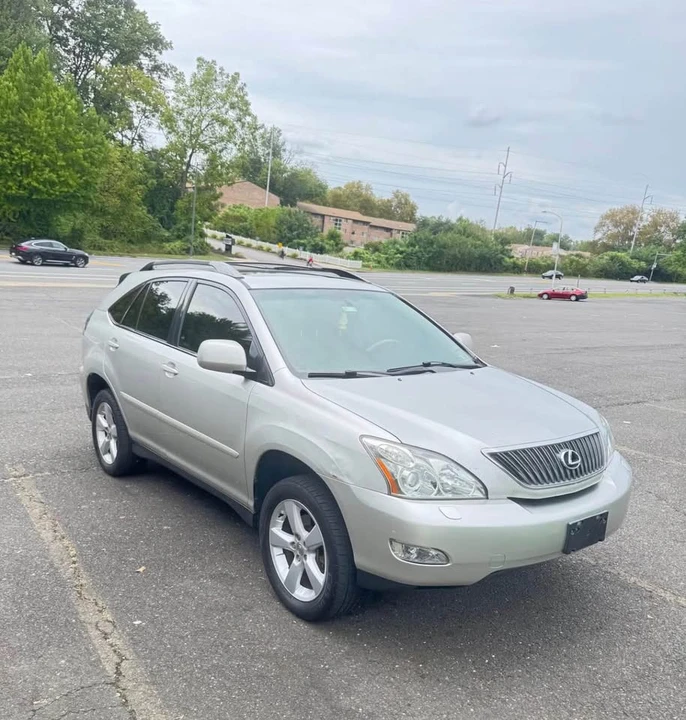 2005 Lexus RX 2nd Gen - Image 5 of 20