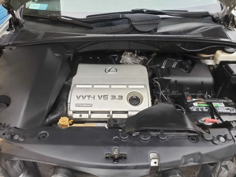 2005 Lexus RX 2nd Gen - Image 15 of 16