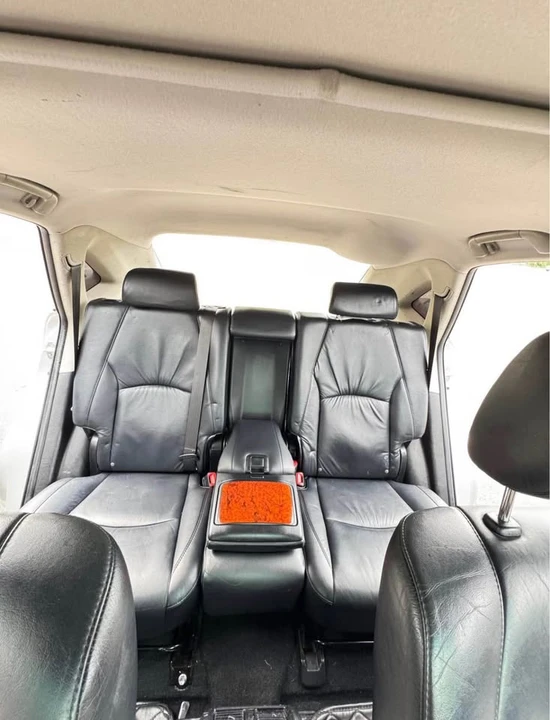 2005 Lexus RX 2nd Gen - Image 11 of 20