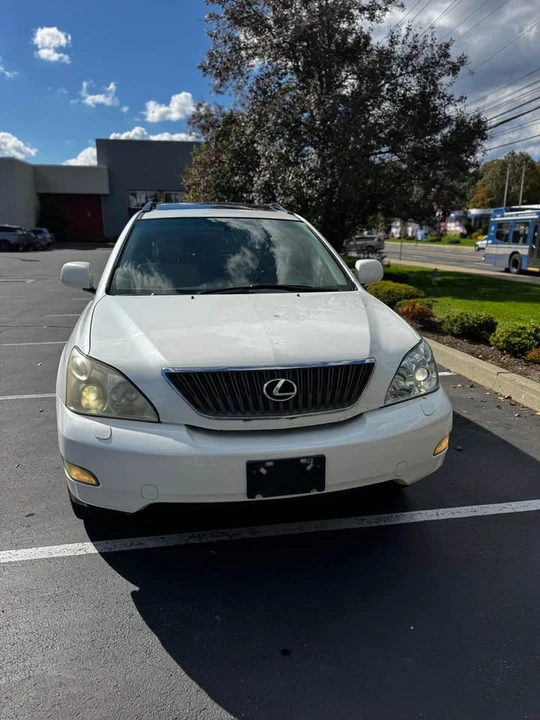 2005 Lexus RX 2nd Gen - Image 6 of 14