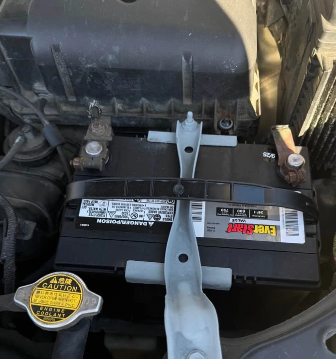 2005 Lexus RX 2nd Gen - Image 19 of 20