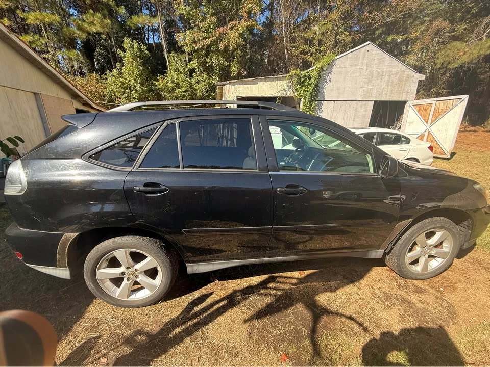 2005 Lexus RX 2nd Gen - Image 4 of 9