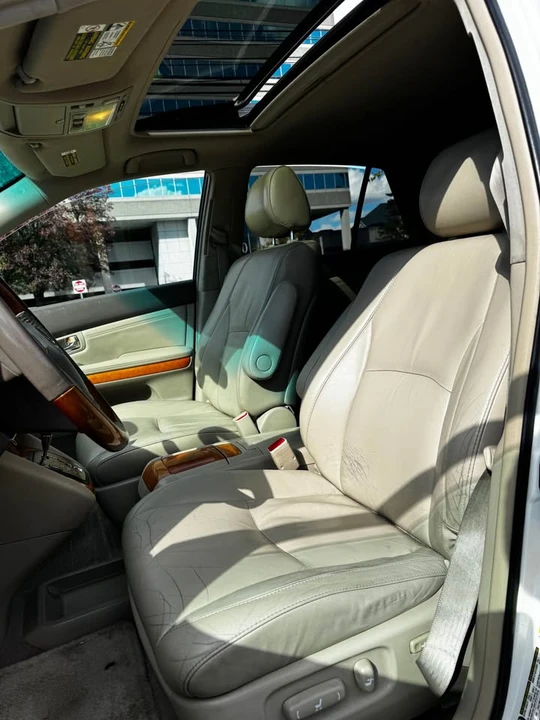 2005 Lexus RX 2nd Gen - Image 8 of 14