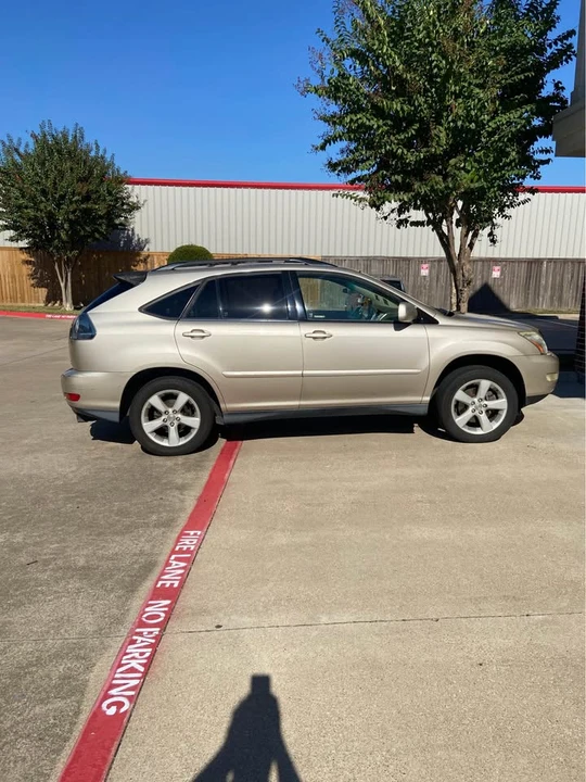 2005 Lexus RX 2nd Gen - Image 4 of 18