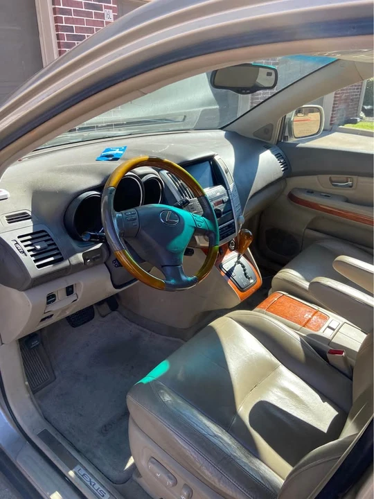 2005 Lexus RX 2nd Gen - Image 15 of 18