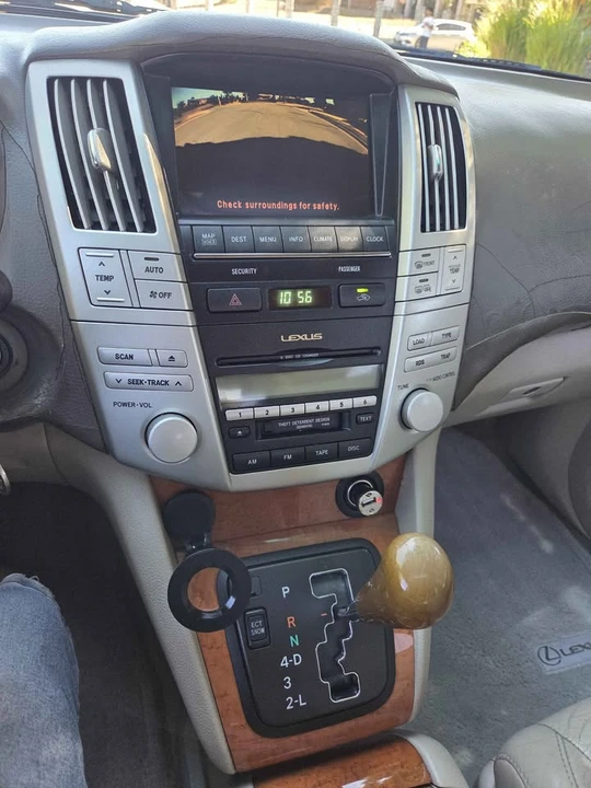 2005 Lexus RX 2nd Gen - Image 7 of 8