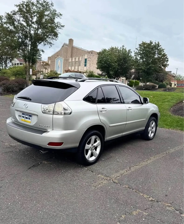 2005 Lexus RX 2nd Gen - Image 3 of 20