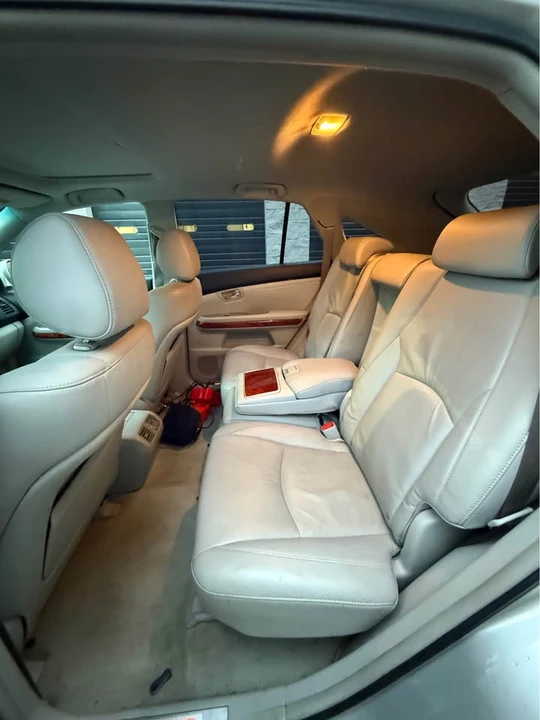 2005 Lexus RX 2nd Gen - Image 4 of 9