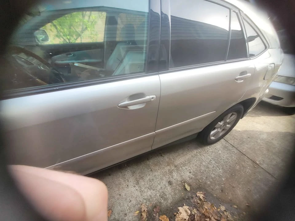 2005 Lexus RX 2nd Gen - Image 10 of 12