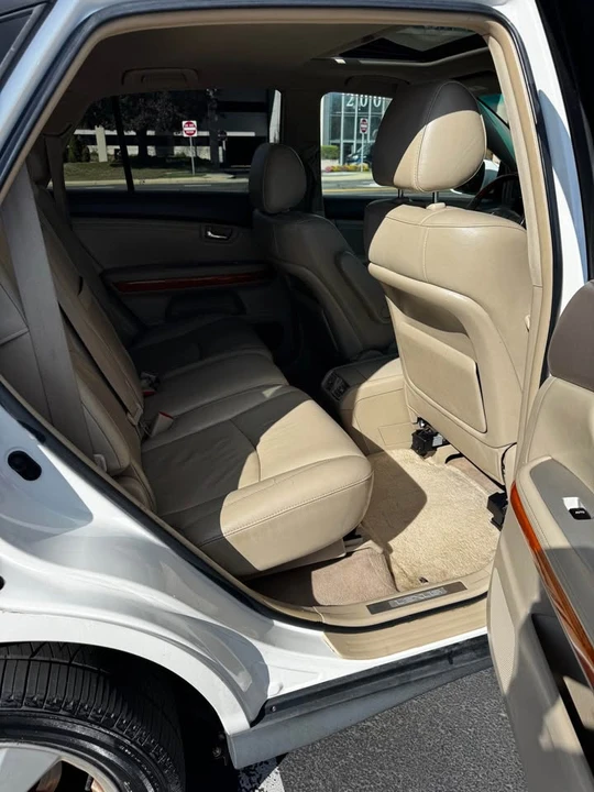 2005 Lexus RX 2nd Gen - Image 11 of 14
