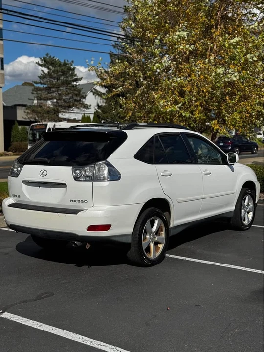 2005 Lexus RX 2nd Gen - Image 3 of 14