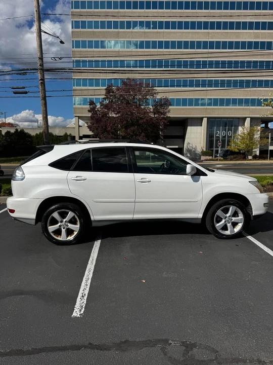 2005 Lexus RX 2nd Gen - Image 4 of 14