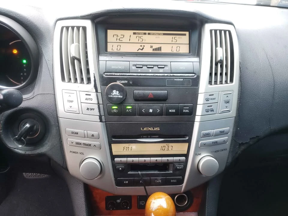 2005 Lexus RX 2nd Gen - Image 14 of 16