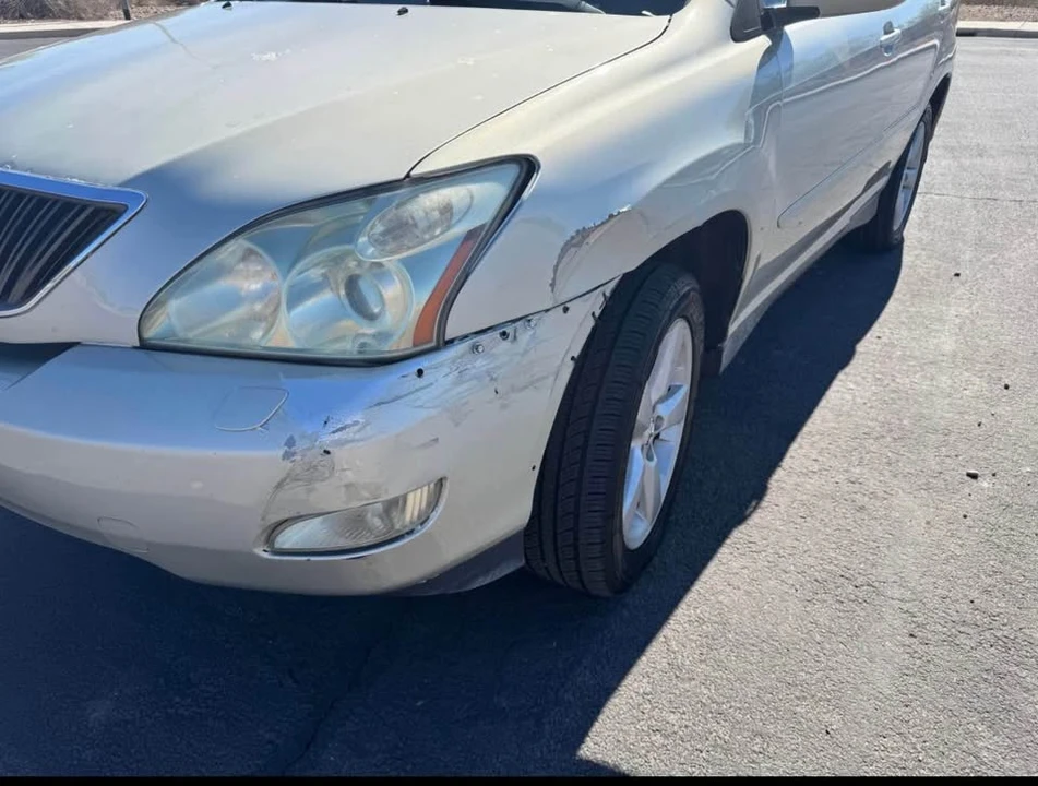 2005 Lexus RX 2nd Gen - Image 2 of 8