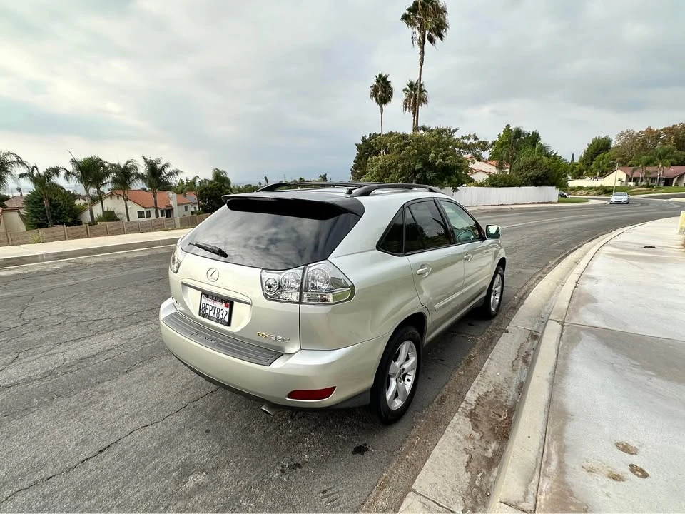 2005 Lexus RX 2nd Gen - Image 5 of 18
