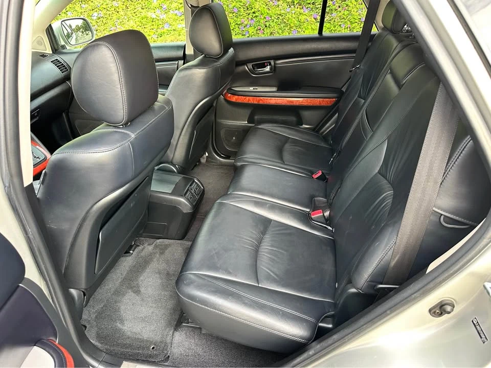 2005 Lexus RX 2nd Gen - Image 14 of 18