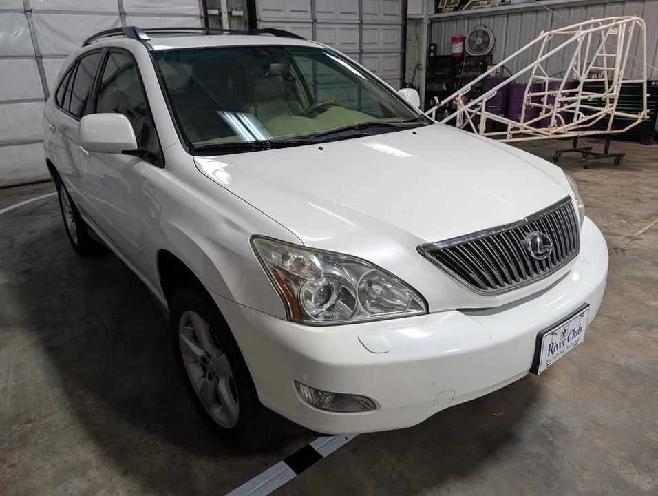 2005 Lexus RX 2nd Gen - Image 2 of 8