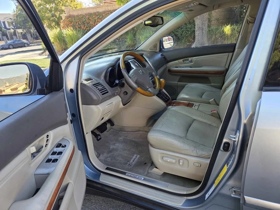 2005 Lexus RX 2nd Gen - Image 3 of 8