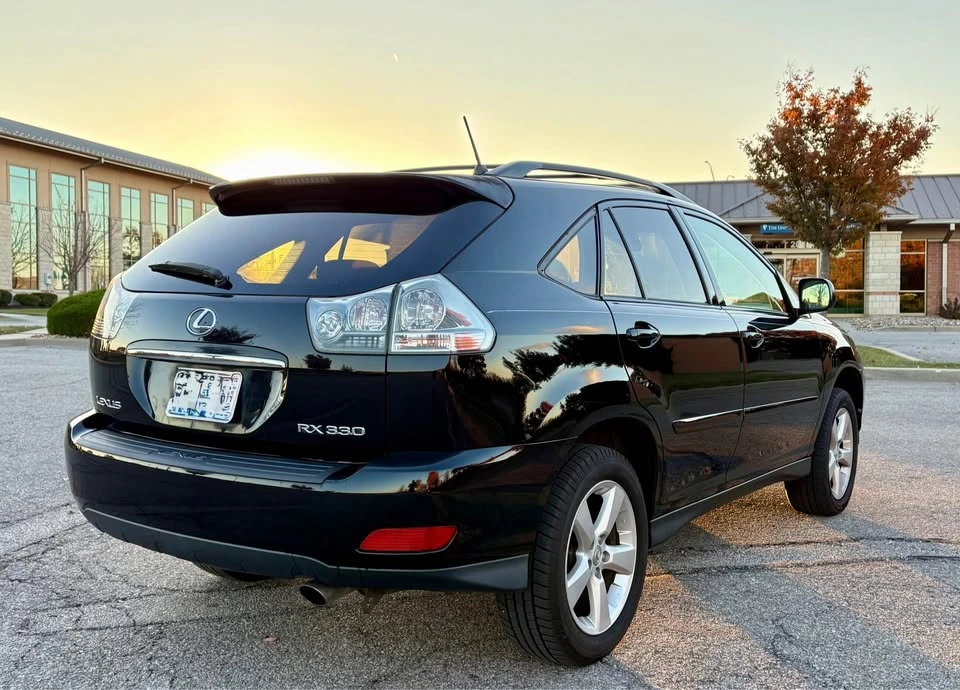 2005 Lexus RX 2nd Gen - Image 4 of 9